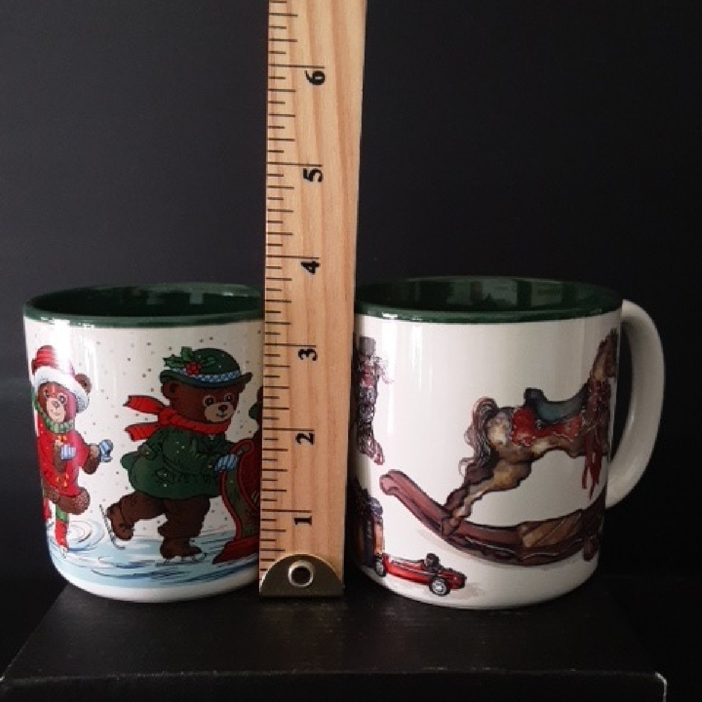 VGT,Potpurry Press Set Of 2 Mugs Featuring Festive Bear/Rocking Horse.